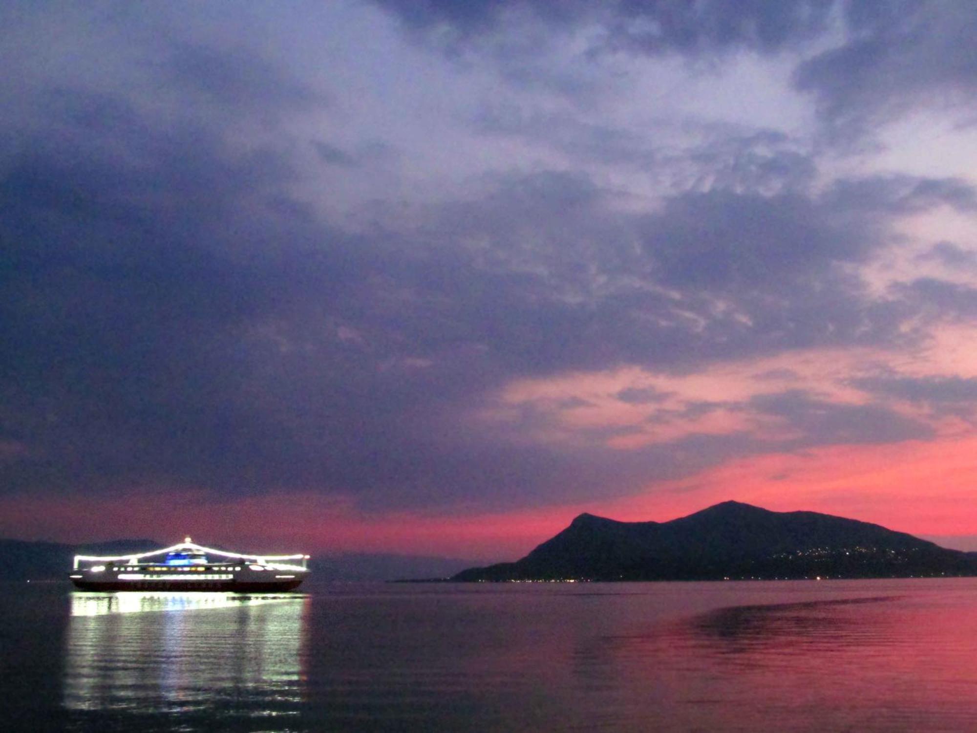 Thalassa Hotel Loutra Edipsou  Bagian luar foto